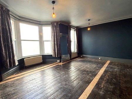 6 bedroom terraced house to rent - Photo 5