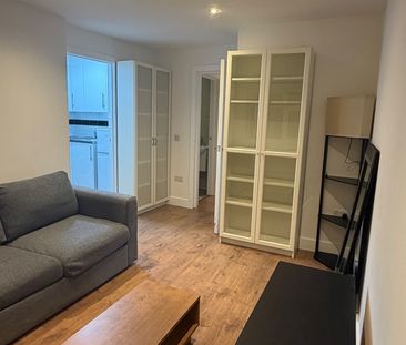 1 Bed Flat, Hall Lane, NW4 - Photo 1