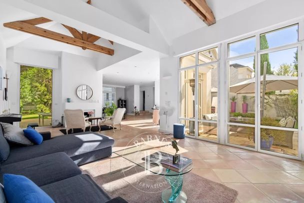 Tout savoir sur cette maison dans le quartier Place Louis XIV, à Saint-Germain-en-Laye - Photo 1