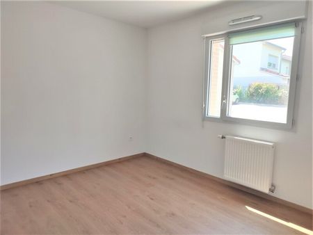 Location Appartement 3 pièces 58m² MURET 31600 - Photo 3