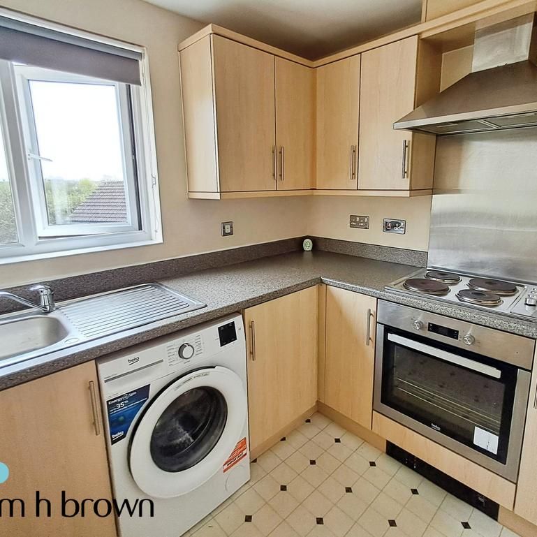 2 bedroom flat to rent - Photo 1