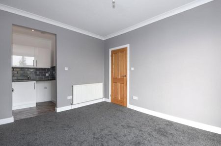 High Street, London, SE25 - Photo 2