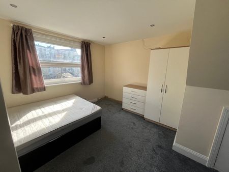 Room in a Shared House, Oakhill Road, SW15 - Photo 4