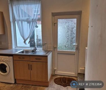 2 bedroom terraced house to rent - Photo 6