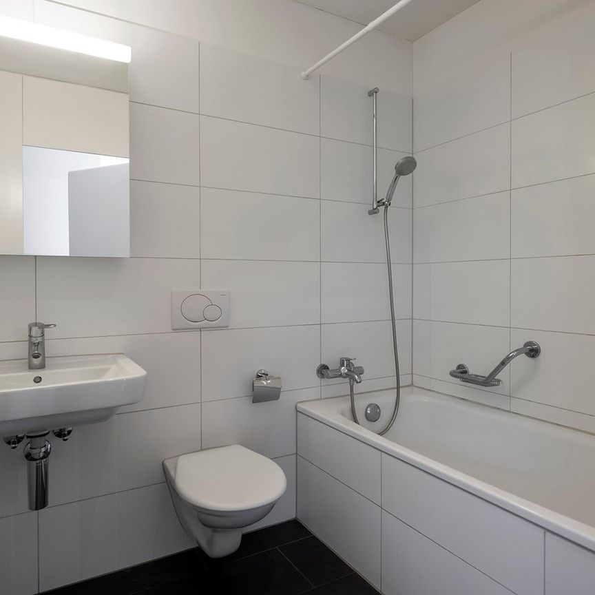 2.5 Zimmer, 68 m², 3. Stock - Photo 1