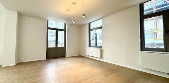 Appartement te huur in Brussel voor € 1.300 met 1 slaapkamer - foto 2