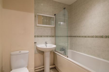Eaton Avenue, High Wycombe - Photo 4