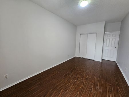 For Lease - 1801 Eglinton Avenue Unit# 307, Toronto, Ontario - Photo 5