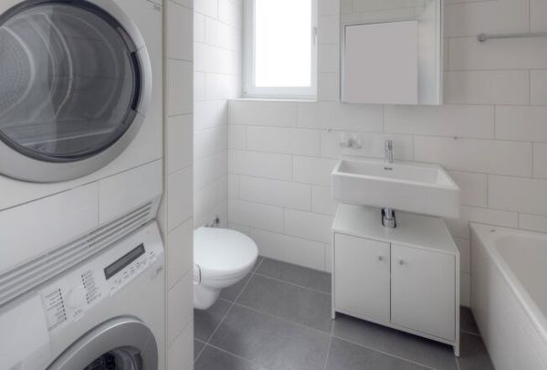 Quiet life by the brook – rent without deposit - Photo 1