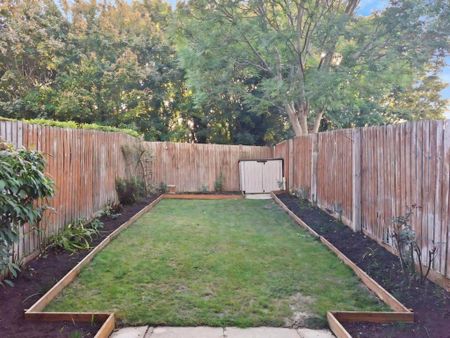 2 bedroom terraced house to rent - Photo 2