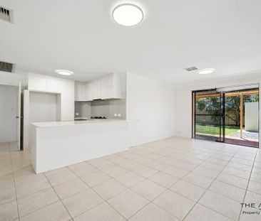 Freshly Updated Home Offering Comfort and Convenience in Orelia - Photo 4