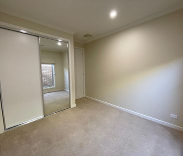 2 / 458 Union Road, LAVINGTON NSW 2641 - Photo 4