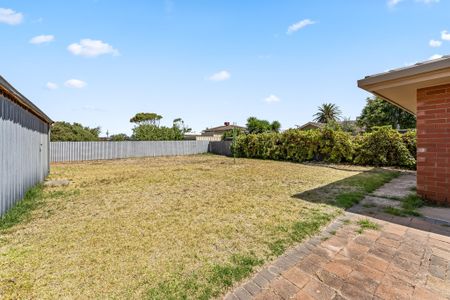 3-Bedroom Beachside Family Home - Photo 4