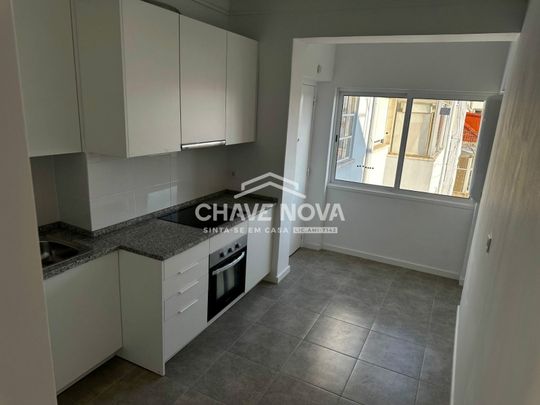 Apartamento T4 em Lisboa - Foto 1