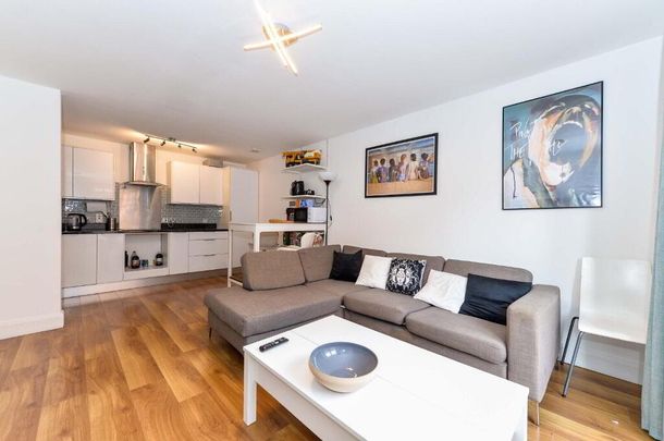 Apartment C, 2.5 Whitehall Square, Belfast, BT12 5EU - Photo 1