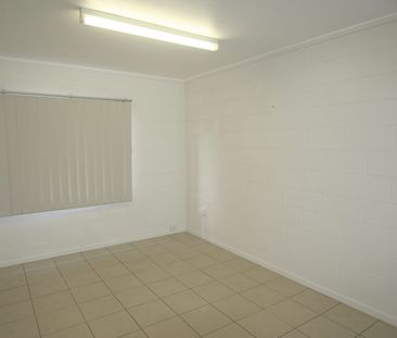 Coastal Comfort in a Quiet Cul-de-Sac - Photo 6