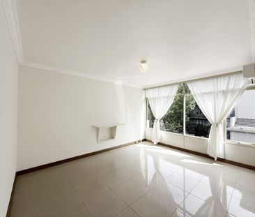 Secure, Spacious & Sun-Drenched near Rockley Gardens - Photo 6