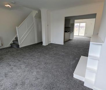 3 bedroom terraced house to rent - Photo 1