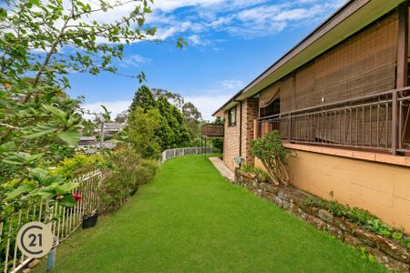 Spacious 6 Bedroom Family Home - Photo 2