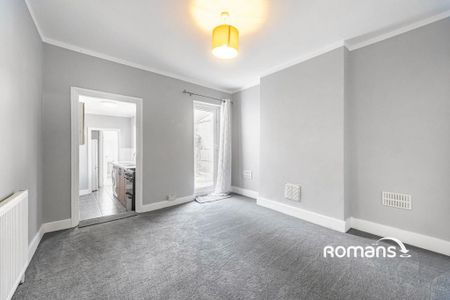 3 bedroom terraced house to rent - Photo 2