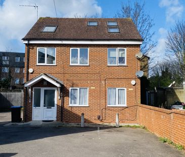 Sedcote Road, Enfield, EN3 - Photo 4