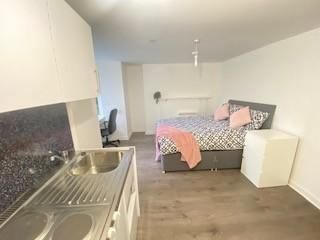 Studio to rent - Photo 5