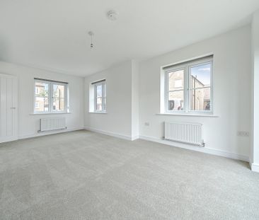 Upton Lawn Grove, Northampton - Photo 2