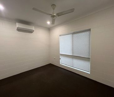 SPACIOUS FAMILY HOME IN SOUGHT AFTER BENTLEY PARK! - Photo 2