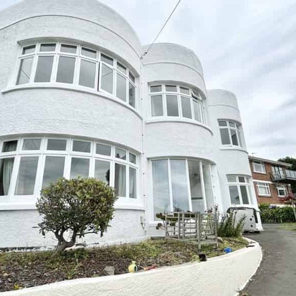 Fully Furnished Sunny House for 2026 - Photo 1