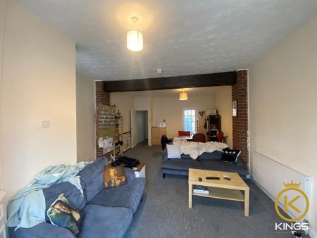 4 bedroom terraced house to rent - Photo 2