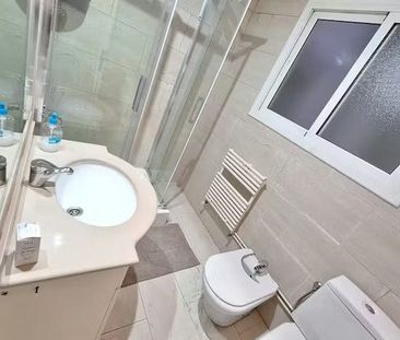 Travessera de les Corts, Barcelona, Catalonia 08014 - Photo 6