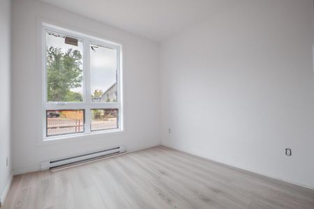 Appartement à louer - Laval (Chomedey) (Carrefour Saint-Martin) - Photo 2