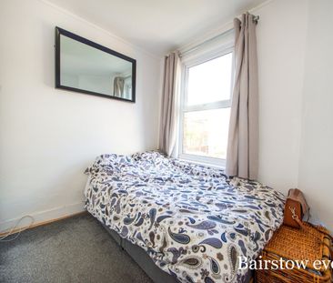 Napier Road, Tottenham N17, London - Photo 1