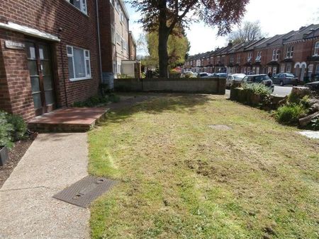 Woodside Road, ********* Student Property July***********, Southampton, SO17 - Photo 2
