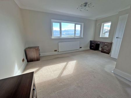 5 bedroom detached house to rent - Photo 3