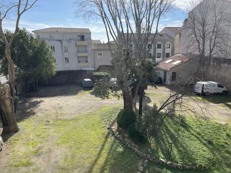 Location Appartement 2 pièces 41m² NARBONNE 11100 - Photo 3