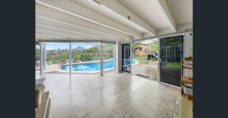 LUXE MOUNTAINSIDE FAMILY OASIS! - Photo 3