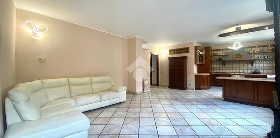 Bilocale in affitto - Photo 2