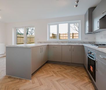 3 bedroom semi-detached house to rent - Photo 4