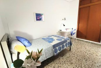 Carrer Miguel Hernández, Paterna, Valencian Community 46980