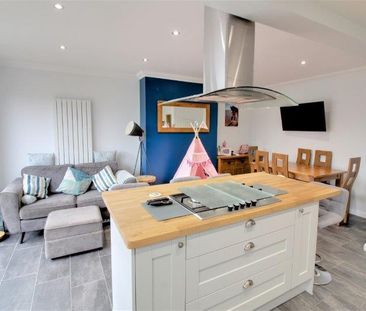 Three Bedroom House To Let On Beechcroft Road - Photo 4