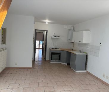Location Appartement 3 pièces 51m² ST MAXIMIN LA STE BAUME 83470 - Photo 5