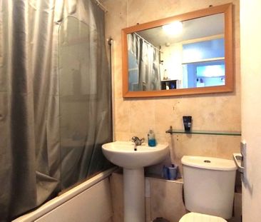 Gainsborough Road, HAYES - Photo 4