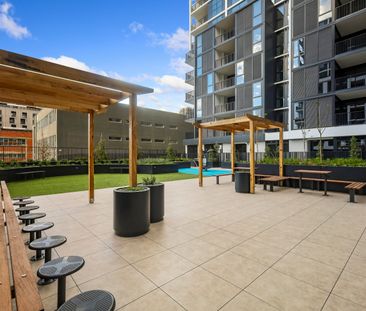 306/139 Boundary Road, North Melbourne VIC 3051 - House For Rent | ... - Photo 2