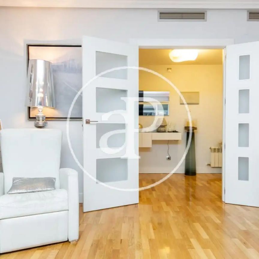 Piso de alquiler en Calle Picasso, Somosaguas - Photo 1