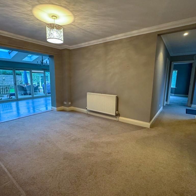 4 bedroom detached house to rent - Photo 1