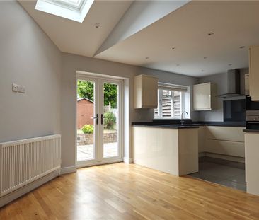 Rydes Hill Road, Guildford, Surrey, GU2 9SP - Photo 6