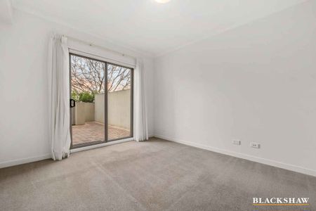 Comfortable living in a quality location - Photo 2