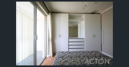 Light & Bright Apartment - Photo 2