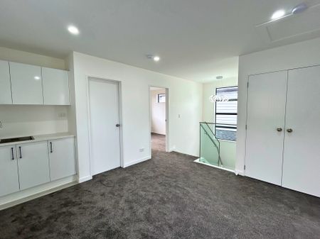 Modern Living in Prime Bucklands Beach Location - Photo 2